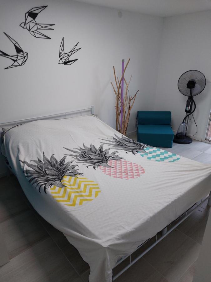 Aux Portes De Camargue Арл Екстериор снимка